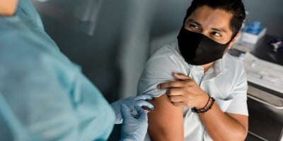 How Helpful Is Being Hydrated Before You Get a COVID-19 Vaccine or Booster Shot How Helpful Is Being Hydrated Before You Get a COVID-19 Vaccine or Booster Shot