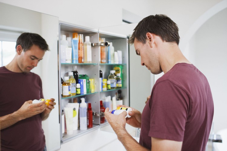 Risks of Storing Medication in the Bathroom Cabinet